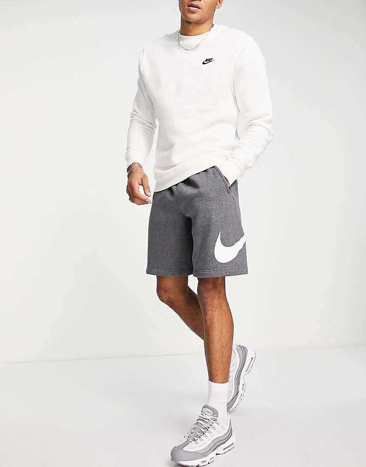 Nike Club short in charcoal